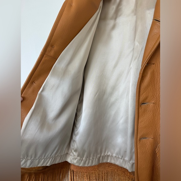 Vintage 70s Western Style Leather Brown Cognac Jacket with Fringe - Picture 6 of 9